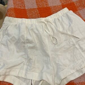 Universal Thread Women's White Linen Shorts